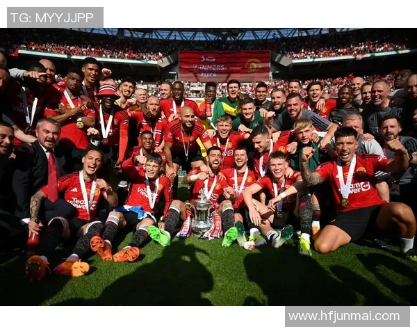 欧联杯惊心动魄之战利物浦逆转曼城引爆全场激情与转会传闻交织