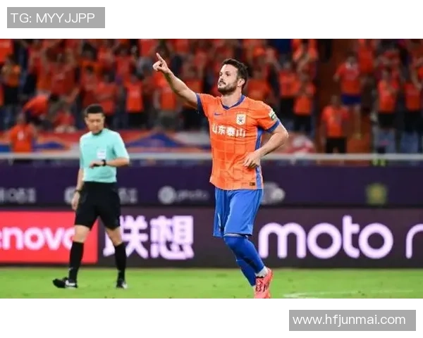 中超激战：拜仁狂胜尤文图斯帽子戏法引爆全场战术解析