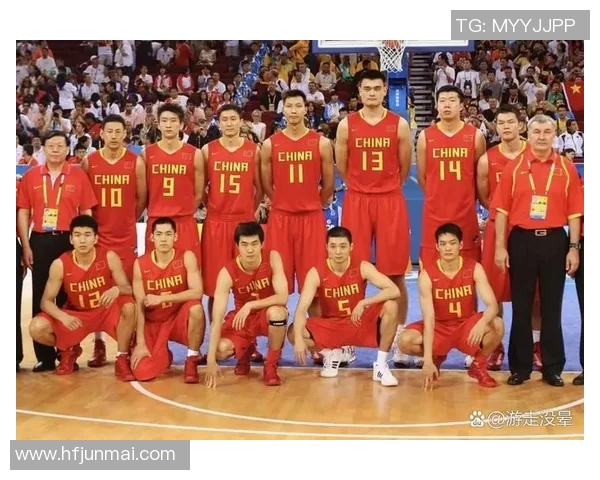 姚明球迷热情洋溢的标语展现了对篮球的热爱与支持