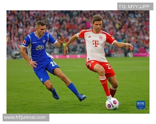 德甲焦点战拜仁与AC米兰握手言和争议判罚引发全场热议