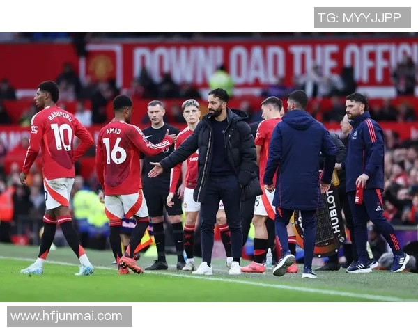 英超激战曼联与本菲卡握手言和神奇扑救成比赛焦点 英超激战曼联与本菲卡握手言和神奇扑救成比赛焦点