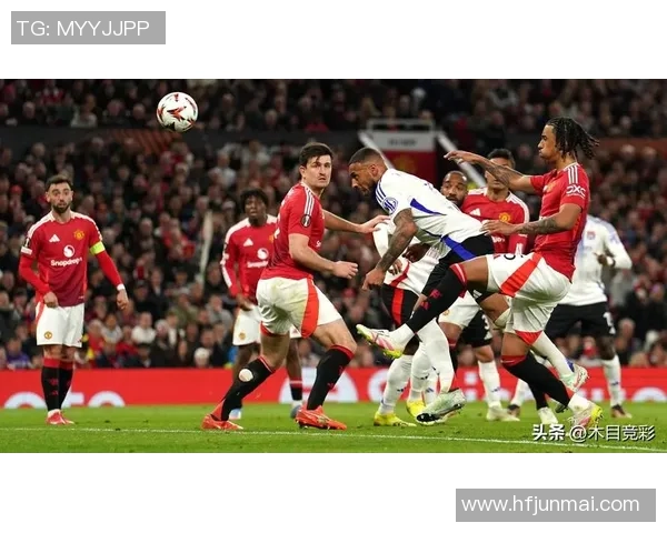 西甲赛场惊现冷门多特蒙德与曼联战成平局引发热议 西甲赛场惊现冷门多特蒙德与曼联战成平局引发热议